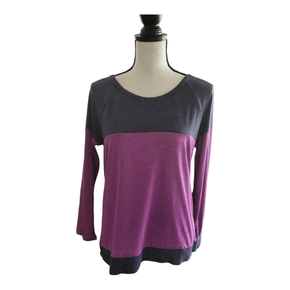 💕Chaser Colorblock Open Drapped‎ Back Tshirt Size M New
